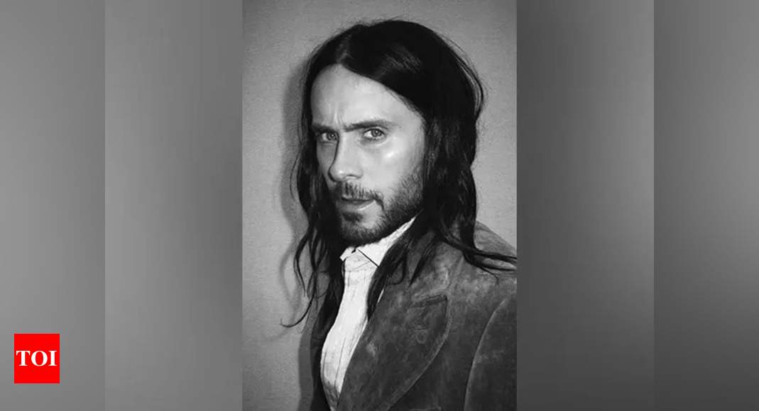 Jared Leto climbs Empire State building to announce 'Thirty Seconds to