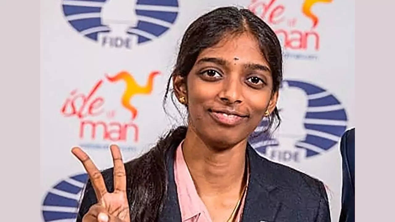 chess24.com on X: A 1st win for Vaishali, but another painful