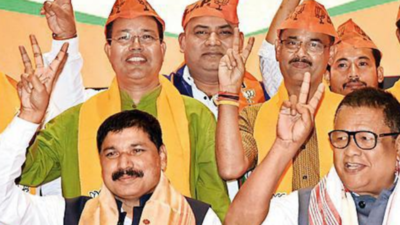 Cong, TMC heavyweights join BJP in blow to oppn