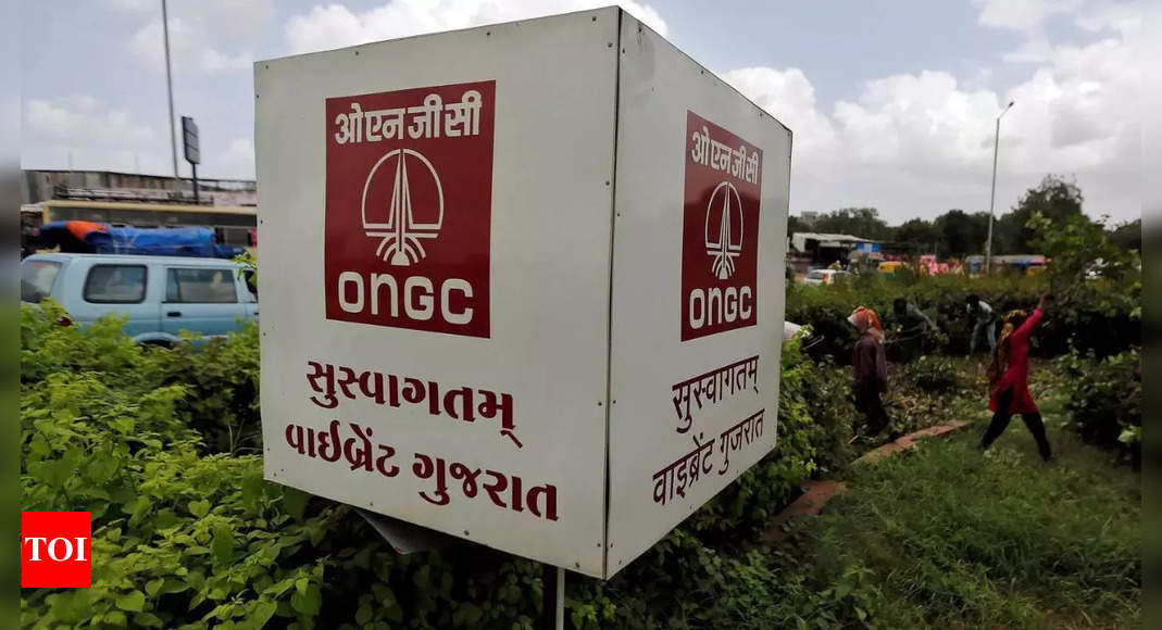 Ongc: ONGC to start pumping oil from  billion KG block next fortnight