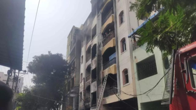 Seven of family among 9 dead in Hyd bldg fire