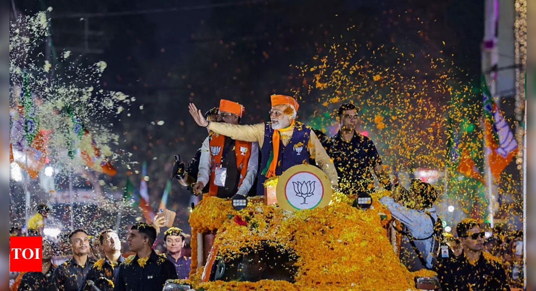 Roadshow Turns Into Festival As Modi Wave Sweeps Indore | India News ...