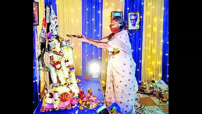 All-women club in New Town gets widow to do puja rituals
