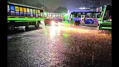 Rain: Heavy Rain Lashes Delta, Inundates Crops | Trichy News - Times of ...