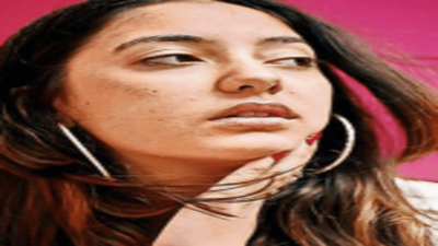 Meet: UK's latest music sensation Saisha Haye with roots in Bihar, says 'It's my dream to record a song with Manoj Tiwari'