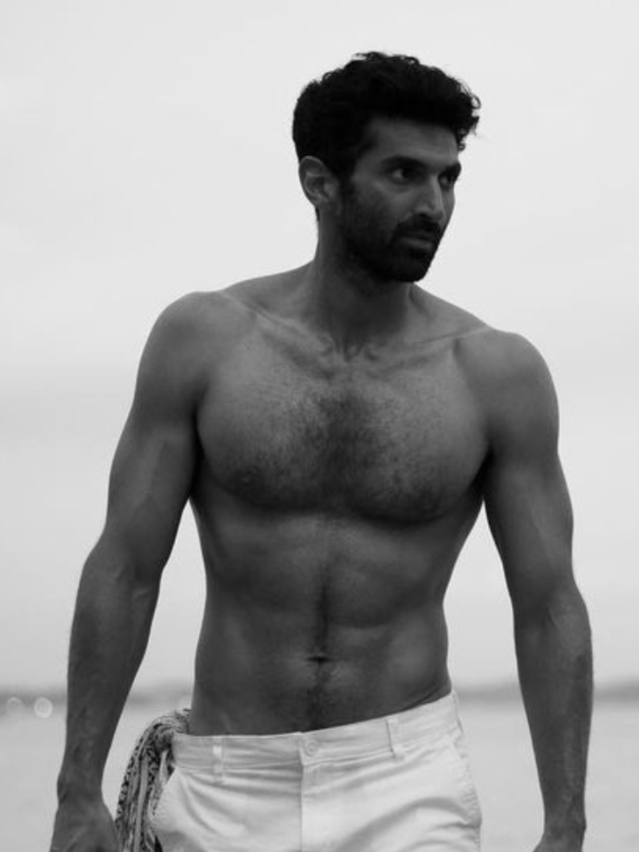 Aditya Roy Kapur's Instagram PICS Will Leave You Swooning Over Him ...