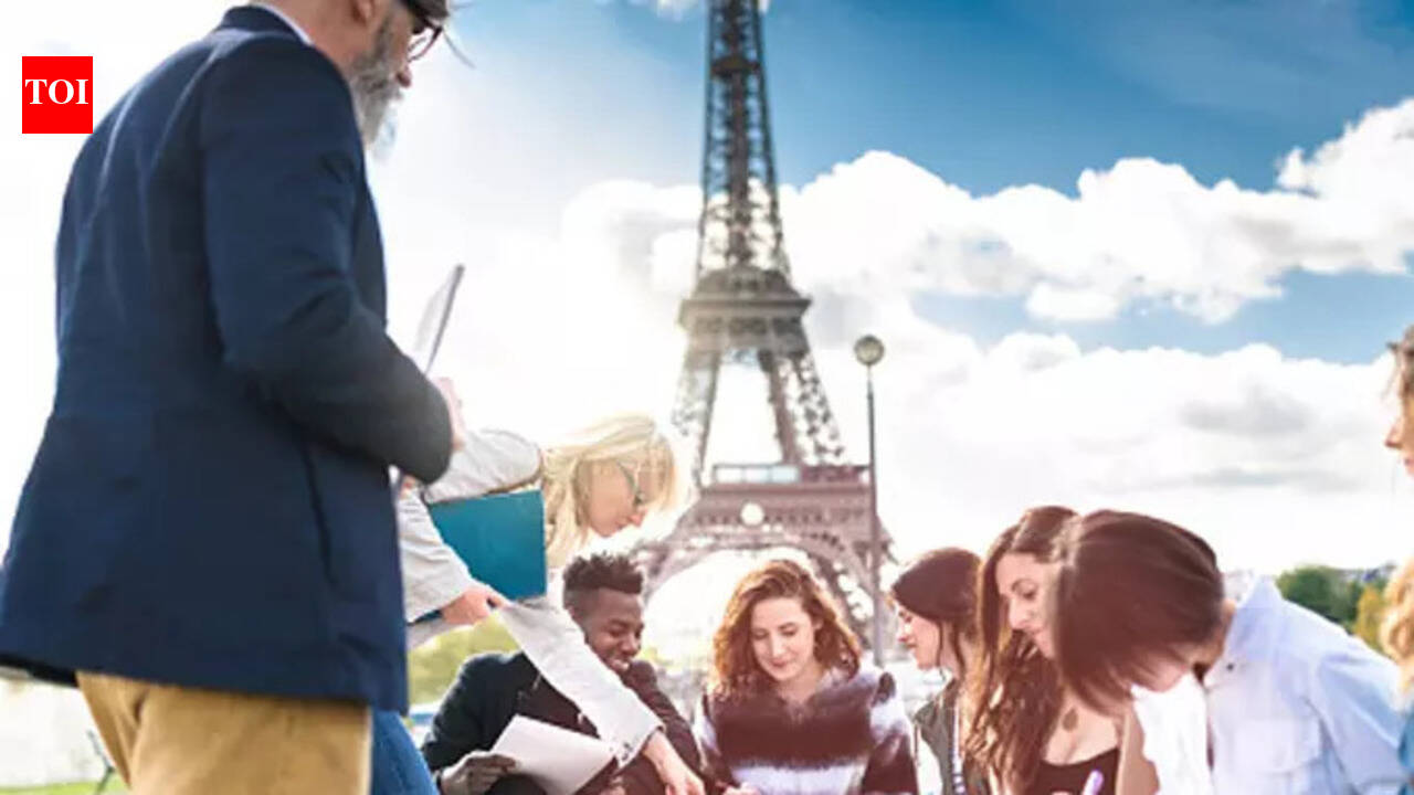 10 Scholarships for Indian Students to Study in France