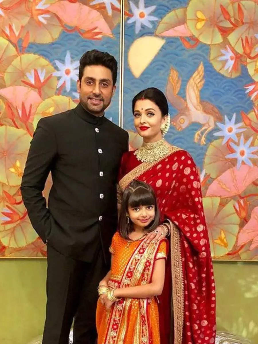 Frame-Worthy Clicks Of Aaradhya With Parents Aishwarya, Abhishek | Zoom TV