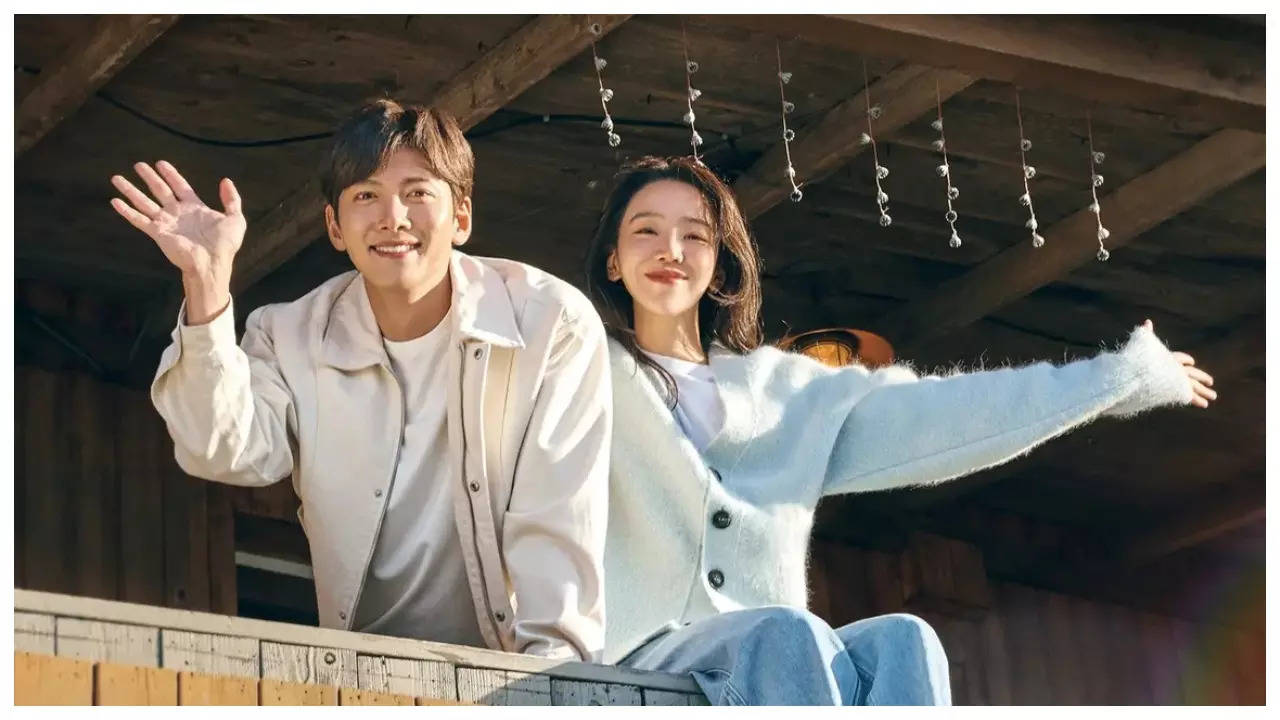 Ji Chang-wook explains everything with his eyes: Shin Hye-sun