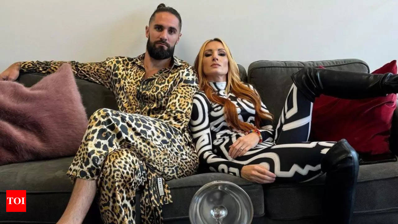 Seth Rollins and Becky Lynch: The couple adds fashionable flavor to the  wrestling world | WWE News - Times of India