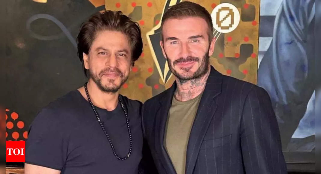 Shah Rukh Khan spreekt zijn dank uit aan David Beckham na het hosten van een privéfeest in Mannat en vraagt ​​hem om ‘wat te slapen’ |  Indiaas filmnieuws