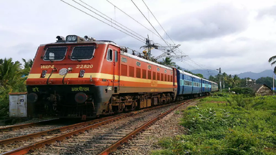 17 more spl trains to clear passengers' rush