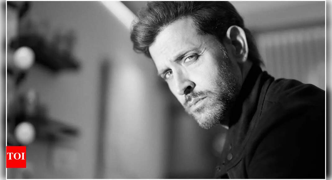 Hrithik Roshan treats fans with a stunning photoshoot – Times of India