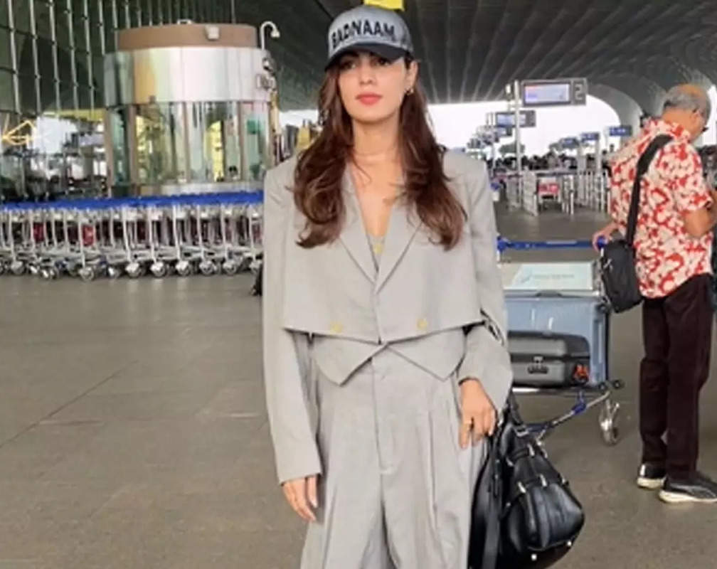 
Rhea Chakraborty grabs attention with her airport look
