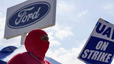 Workers at Ford and Stellantis give nod to ratified labour agreement