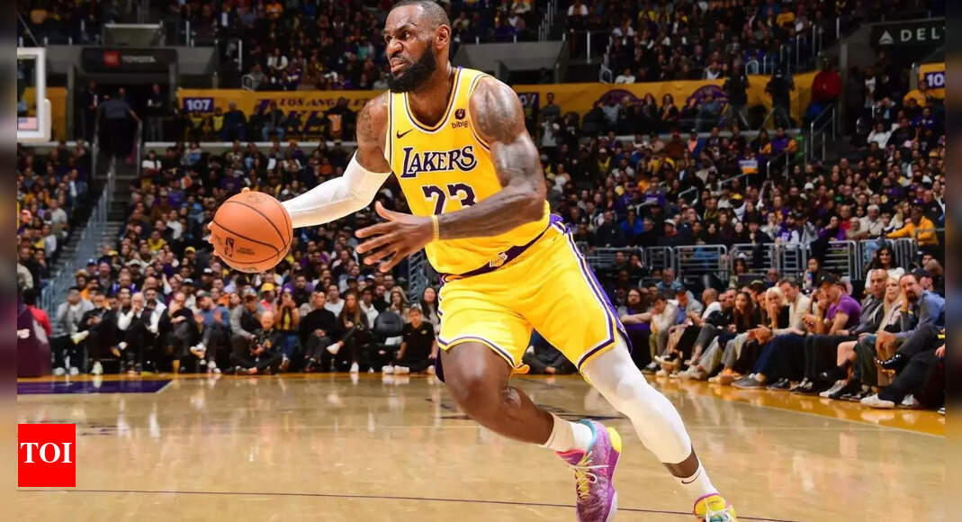 Twitter erupts as LeBron James shines for Los Angeles Lakers in win ...