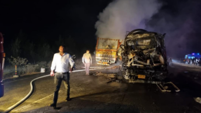 Haryana: Three burnt alive in collision between two trucks in ...