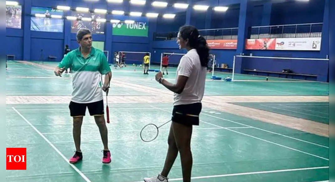 PV Sindhu to train under ‘mentor’ Prakash Padukone in Bengaluru | Badminton News – Times of India