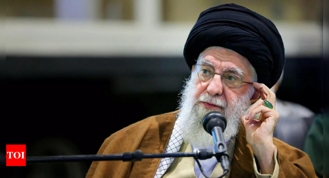 L’Iran Khamenei exhorte les États musulmans à rompre leurs liens politiques avec Israël pour une « durée limitée »