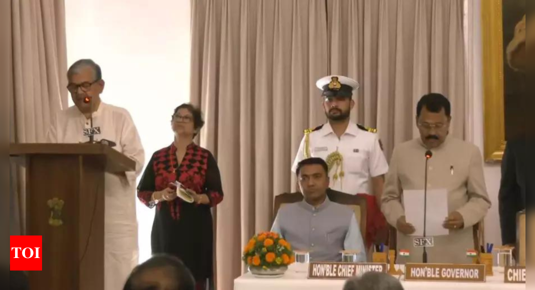 Aleixo Sequeira: Goa: Congress turncoat Aleixo Sequeira sworn in as minister