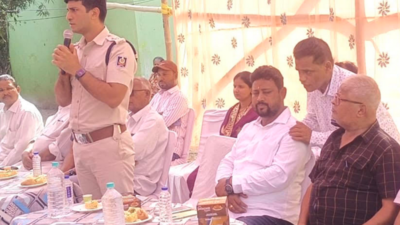 Bhubaneswar police hold peace meeting at Padmakesharipur