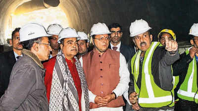 Rescue a challenge, might take 2-3 days more: Gadkari at disaster site