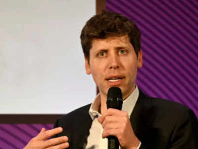 Microsoft hires former ChatGPT boss Sam Altman to lead AI team