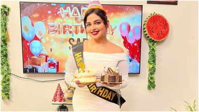 Saba Khan shares a few pics from her birthday bash