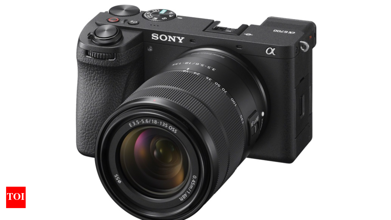 Sony α6700 Sony α6700 (ILCE-6700) mirrorless camera with