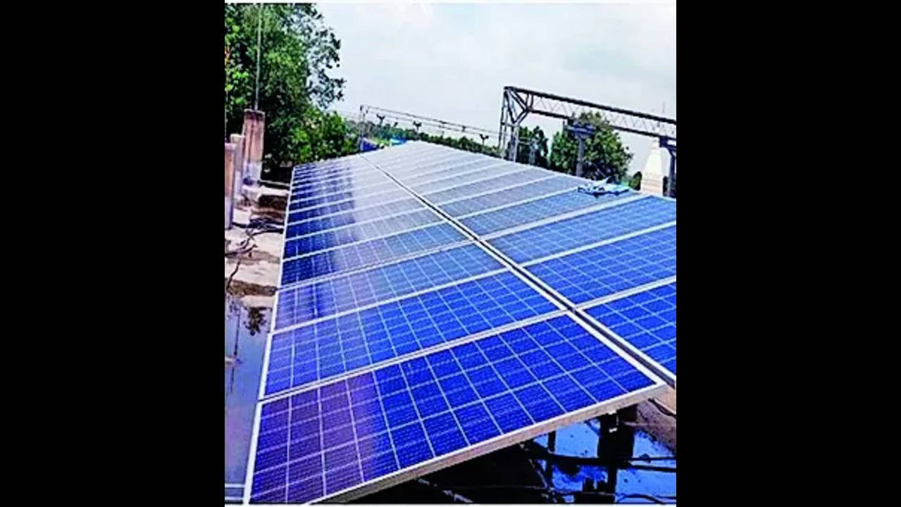 Rooftop Solar Plan CR s Rooftop Solar Plan Lighting up Over