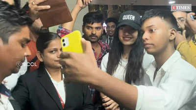 Amid deepfake row, Rashmika Mandanna makes her first public appearance, gets mobbed by crowd