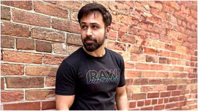 Emraan Hashmi recalls how he started his career by playing a small role in 2003 film 'Footpath'