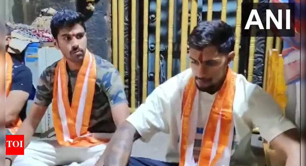 Watch: Washington Sundar, Tilak Verma offer prayers at Simhachalam Sri Lakshmi Narasimha Swamy temple | Cricket News – Times of India