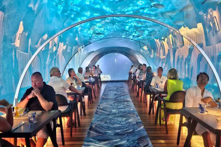 5.8 Undersea Restaurant (Hurawalhi Island Resort)