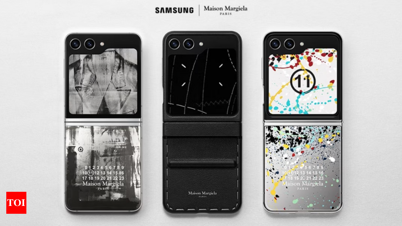 BTS使用】Margiela Galaxy Z Flip 4ケース - カバー