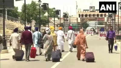 Pakistan issues 3000 visas to Sikh pilgrims to celebrate birth anniversary of Guru Nanak Dev