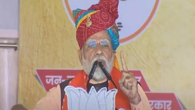 PM acknowledges nonagenarian BJP member sitting in crowd, targets Congress for its treatment of Sachin Pilot