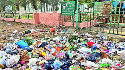 Greater Noida: Quick response teams at work, but garbage still piling up in most areas