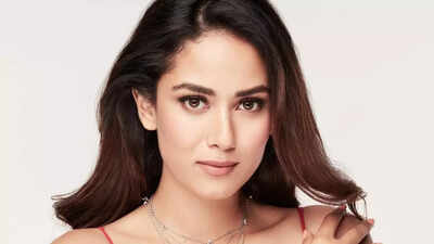 Mira Rajput's airport look sparks admiration; Fans ask, “Will security ...