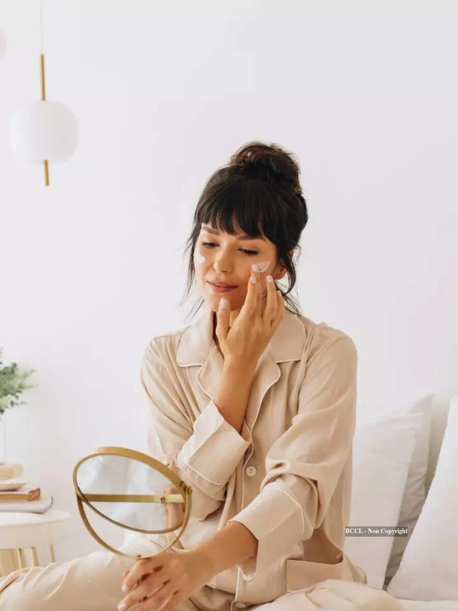 8 bedtime habits for beautiful skin | Times of India