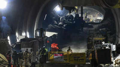 Uttarakhand tunnel crash: Men to clear path in last lap of tunnel rescue operation