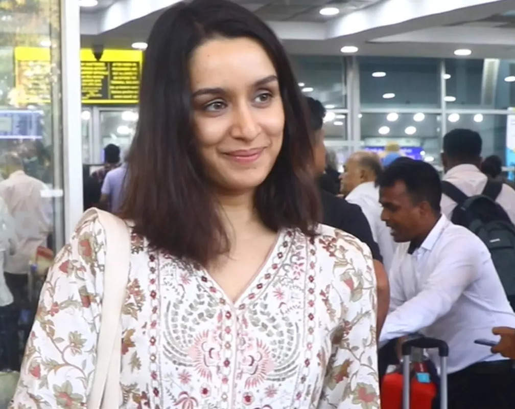 
Shraddha Kapoor jets off to Chanderi for ‘Stree 2’ shoot; poses for paps at airport

