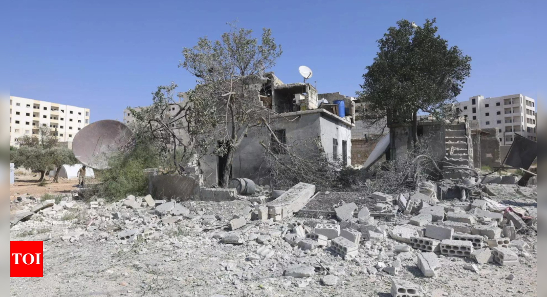 Au moins 9 personnes tuées dans le bombardement par le gouvernement syrien d’un village tenu par les rebelles, selon l’opposition