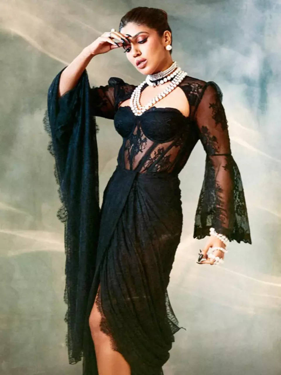 Bhumi Pednekar exudes retro vibes in a black baroque lace saree | Times of  India