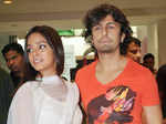 Neetu Chandra, Sonu Nigam