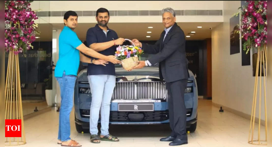 Man takes delivery of Rolls-Royce Spectre EV in ‘chappals’: Social media erupts