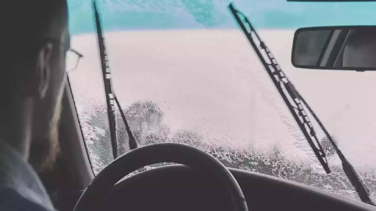 How to defog your car's windshield: Follow these steps