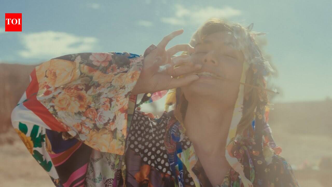 Watch Latest English Official Music Video Song 'Hana' Sung By Fujii Kaze