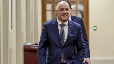 Christopher Luxon sworn in as New Zealand prime minister, says priority is to improve economy