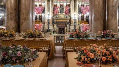 Couple spends a whopping $59 million in Paris wedding, pictures inside